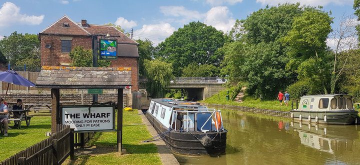 The wharf inn bugbrook canal boat holiday