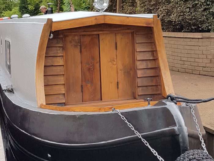 Boutique narrowboat for holiday hire