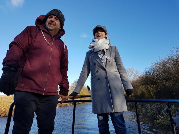 Novice being trained on a boutique narrowboat 