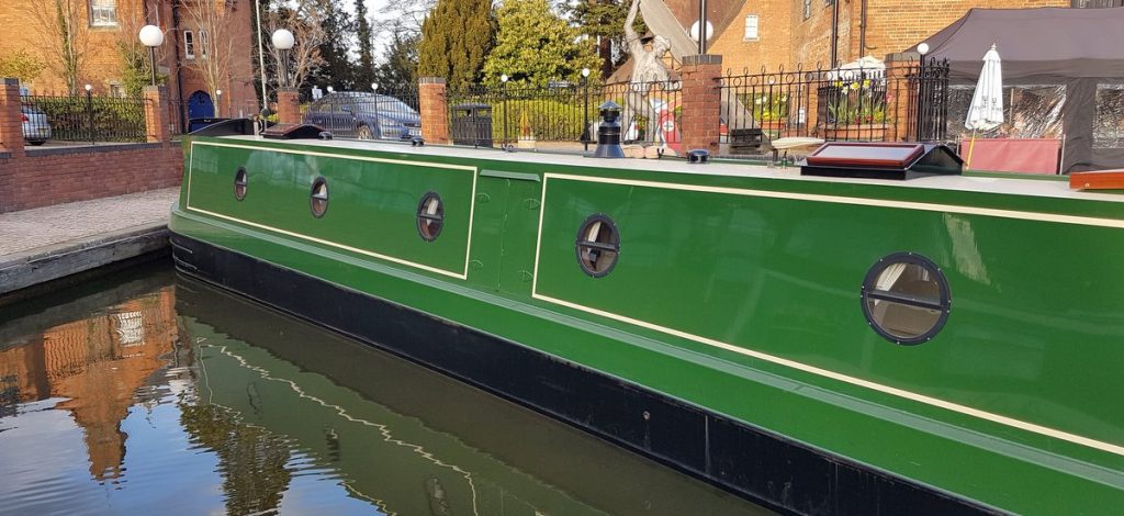 Boutique Narrowboat for hire Kathleen May