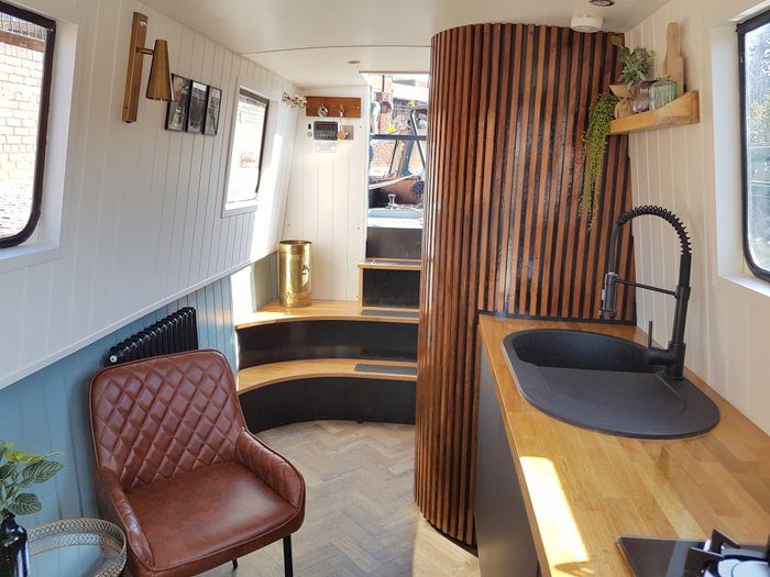 Boutique Narrowboat interior fit out 