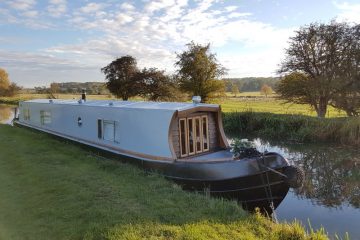 Couples getaway on a Boutique Narrowboat