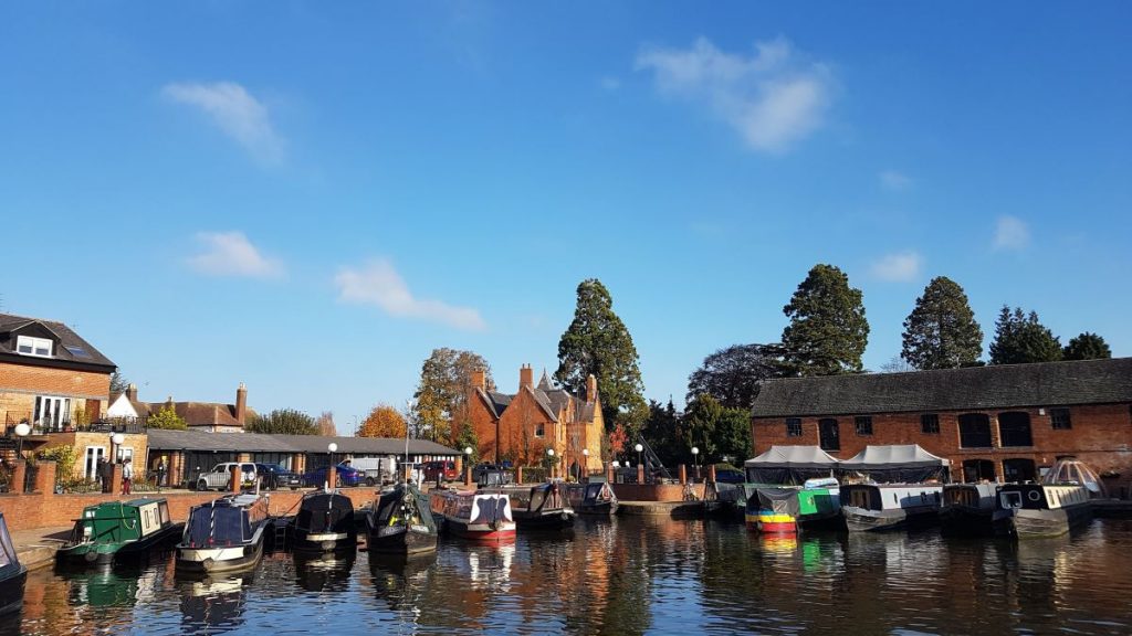 union wharf marina in market harborough to hire a canal boat