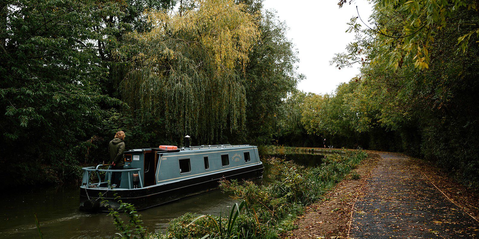 quiet canal near market harborough during autumn and winter