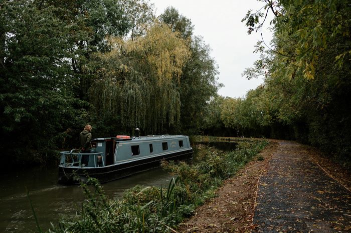 man finding out what its like to hire a canal boat